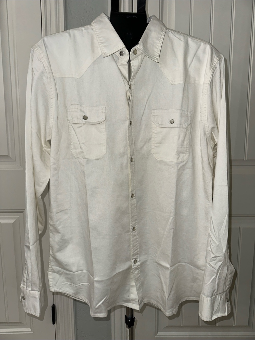 Western Men's White Lightweight Shirt Jacket with Chest Pockets